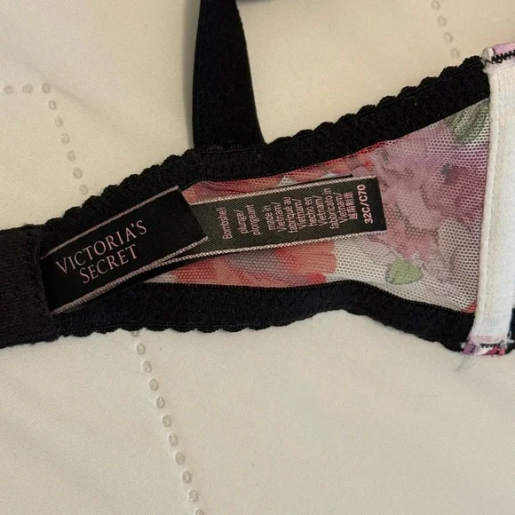 NWOT - VS Bombshell Bra Size 32C - Picture 3 of 3